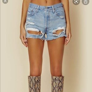 Levi’s Fault Line cut off vintage style shorts
